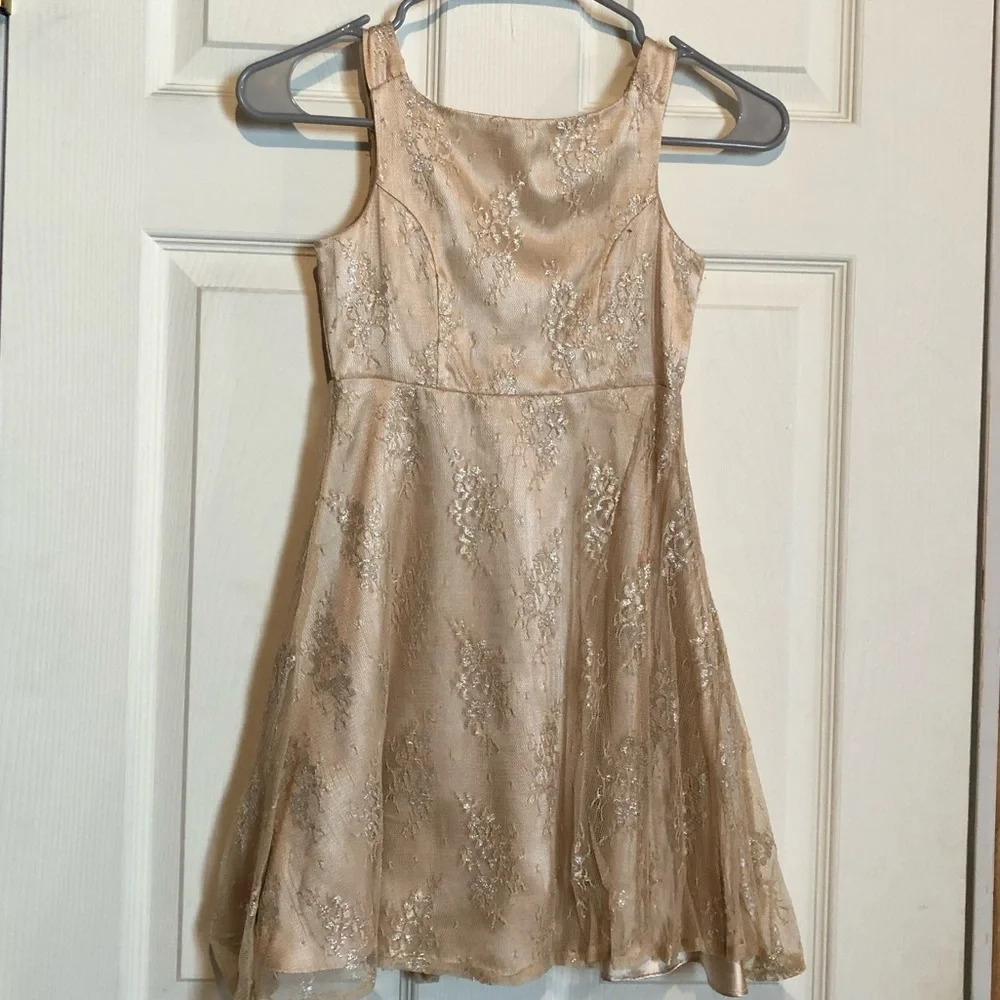 My Michelle Girls Lace Gold Dress Size 7 GUC Sleeveless